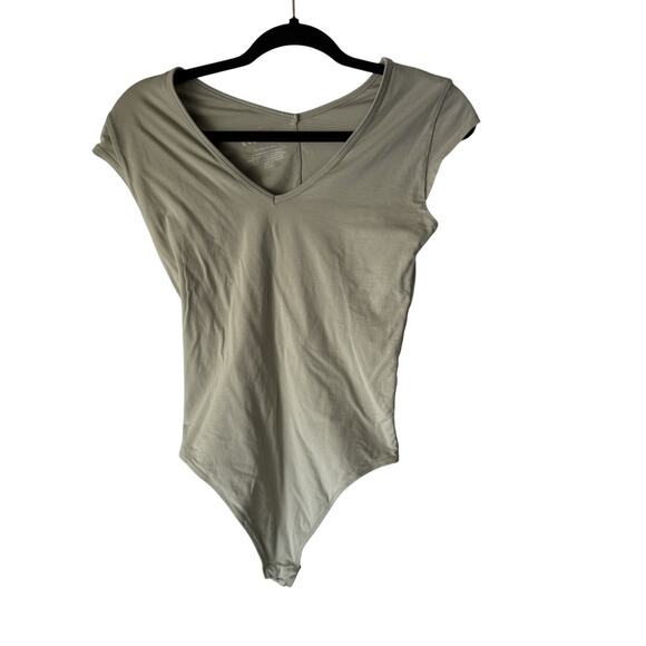 Everlane Bodysuit Womens Small Supima Cotton Stretch‎ V Neck Cap Sleeve - Picture 1 of 9